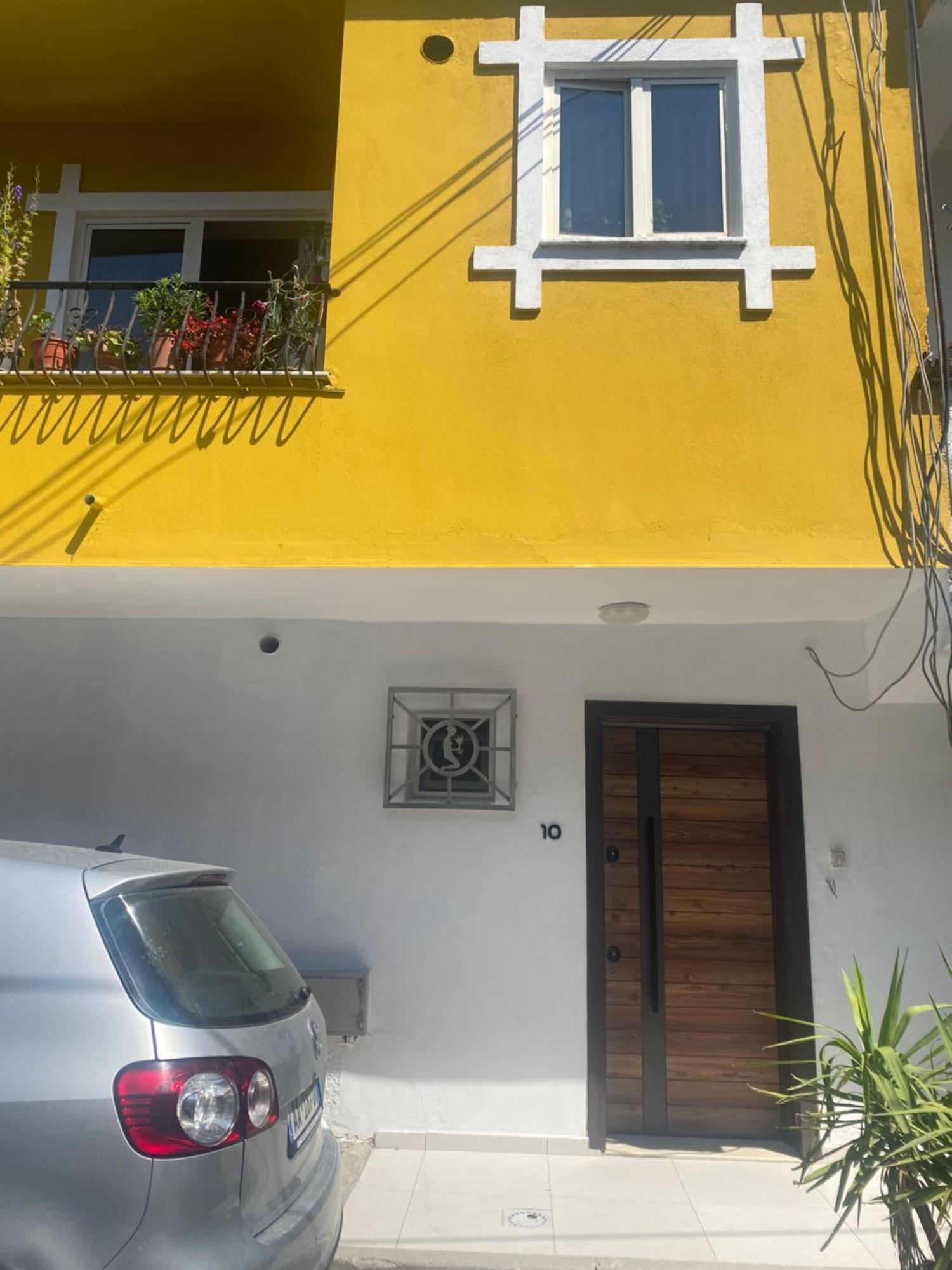 Cozy Centrally Located For Two 1, 10 Min Walk From Center Tirana