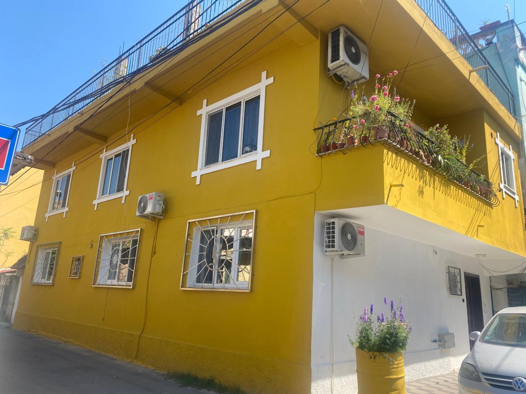 Cozy Centrally Located For Two 1, 10 Min Walk From Center
